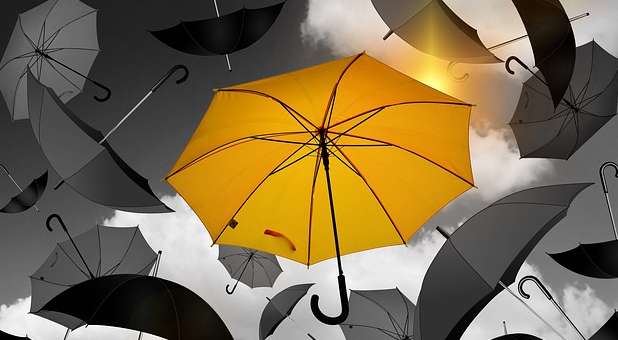yellow-gray-umbrellas